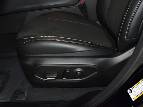 New 2026 Jeep Grand Cherokee Altitude AWD/4WD image 32