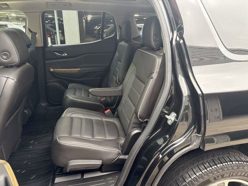 Used 2019 GMC Acadia Denali w/ Technology Package image 14