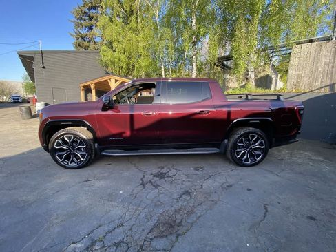 Used 2025 GMC Sierra EV Denali AWD/4WD image 3