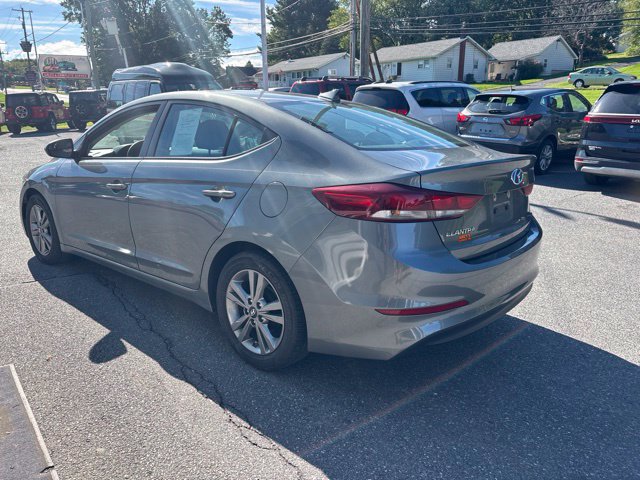 Used 2017 Hyundai Elantra SE FWD image 4