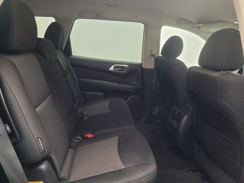 Used 2020 Nissan Pathfinder S FWD image 19