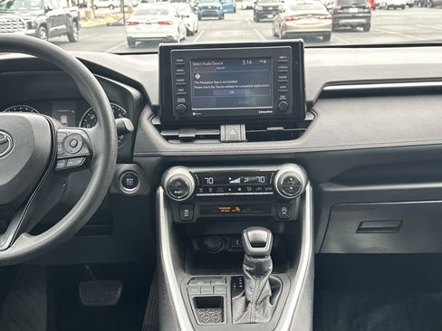 Used 2021 Toyota RAV4 XLE FWD image 30