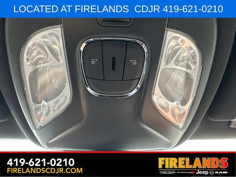 Used 2025 Jeep Compass Limited AWD/4WD image 25