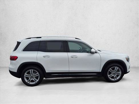 Certified 2023 Mercedes-Benz GLB 250 4MATIC image 4