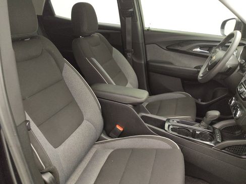 Used 2021 Chevrolet TrailBlazer LT w/ Convenience Package FWD image 21