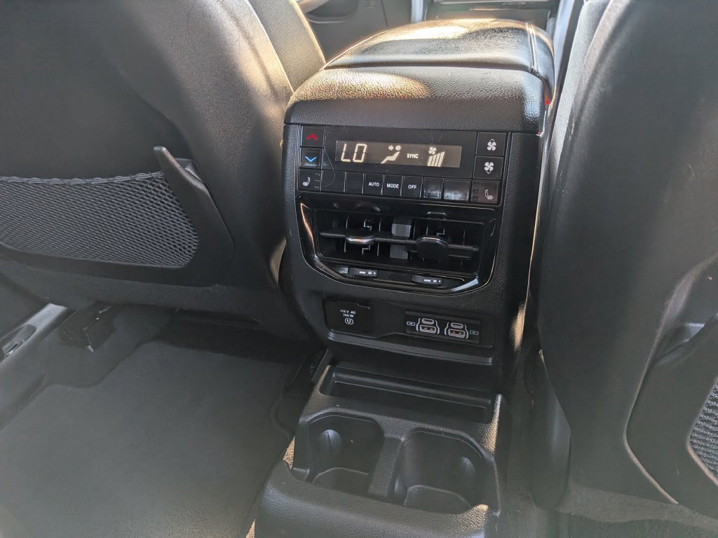 Used 2023 Jeep Grand Cherokee L Limited w/ Luxury Tech Group II AWD/4WD image 26