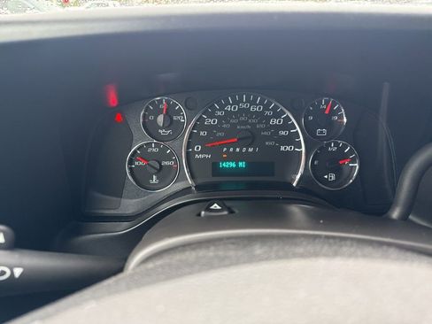 Used 2023 Chevrolet Express 2500 w/ Driver Convenience Package image 14