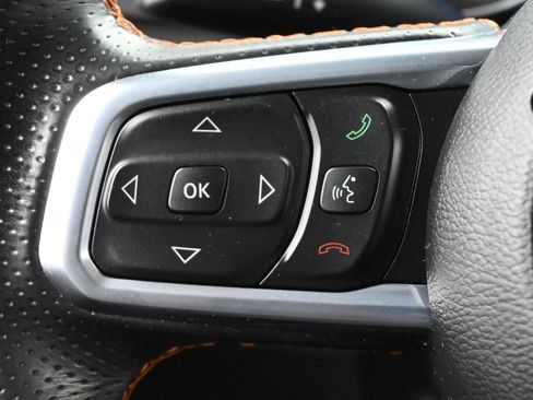 Used 2022 Jeep Gladiator Mojave AWD/4WD image 6