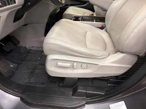 Used 2018 Honda Odyssey EX-L image 10