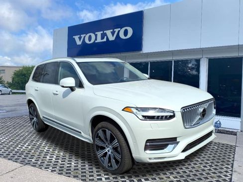 Certified 2025 Volvo XC90 B6 Ultra AWD/4WD image 1