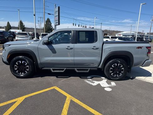 Used 2023 Nissan Frontier PRO-4X w/ Pro Convenience Package AWD/4WD image 5