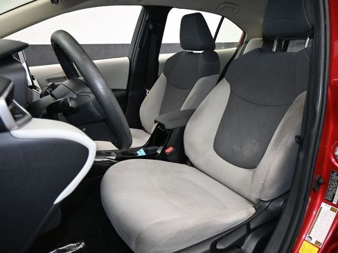 Used 2020 Toyota Corolla LE image 10