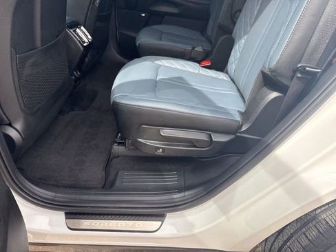 Used 2025 Kia Sorento SX Prestige AWD/4WD image 21