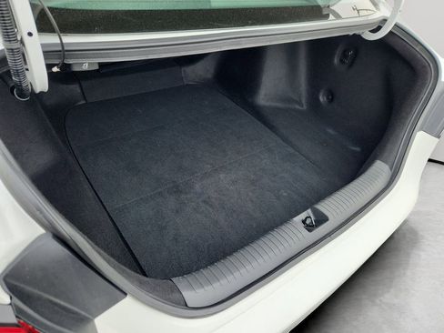 Used 2023 Honda Accord Sport image 11