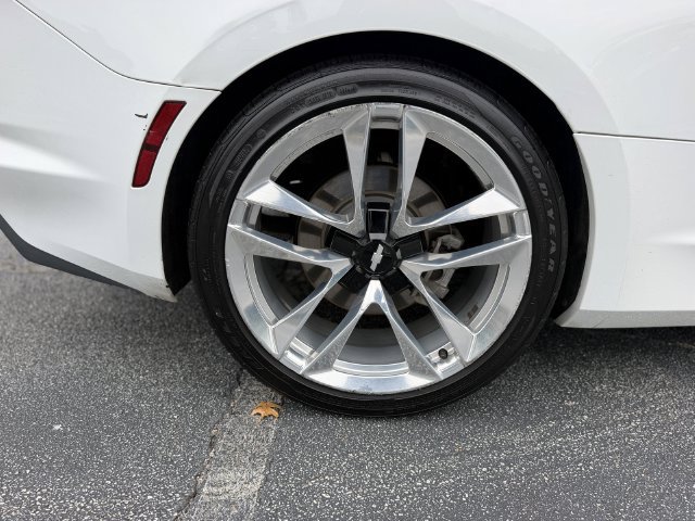 Used 2020 Chevrolet Camaro LT w/ RS Package RWD image 36