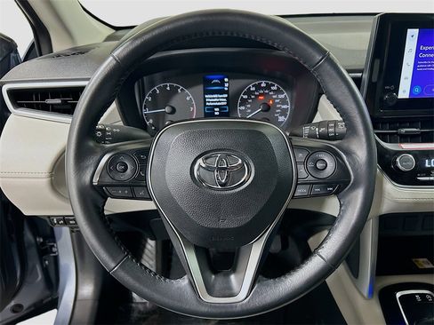 Used 2023 Toyota Corolla Cross LE image 9