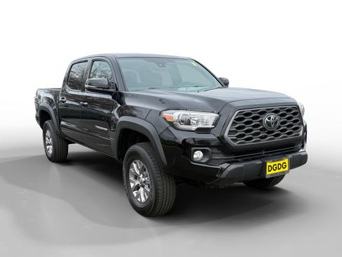 Used 2023 Toyota Tacoma TRD Off-Road image 7