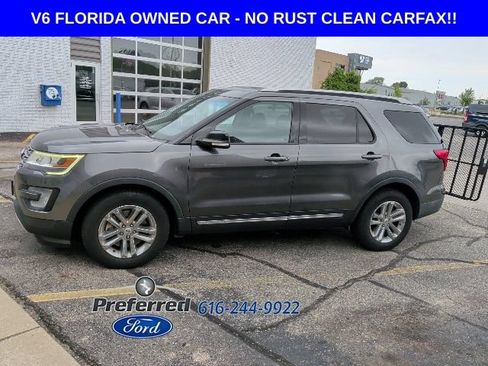Used 2016 Ford Explorer XLT w/ Equipment Group 201A FWD image 3