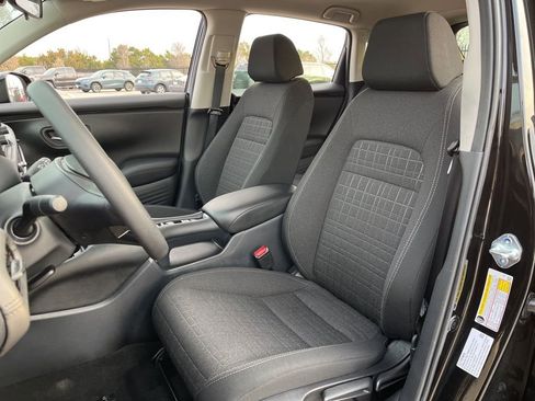 Certified 2025 Honda HR-V LX image 24