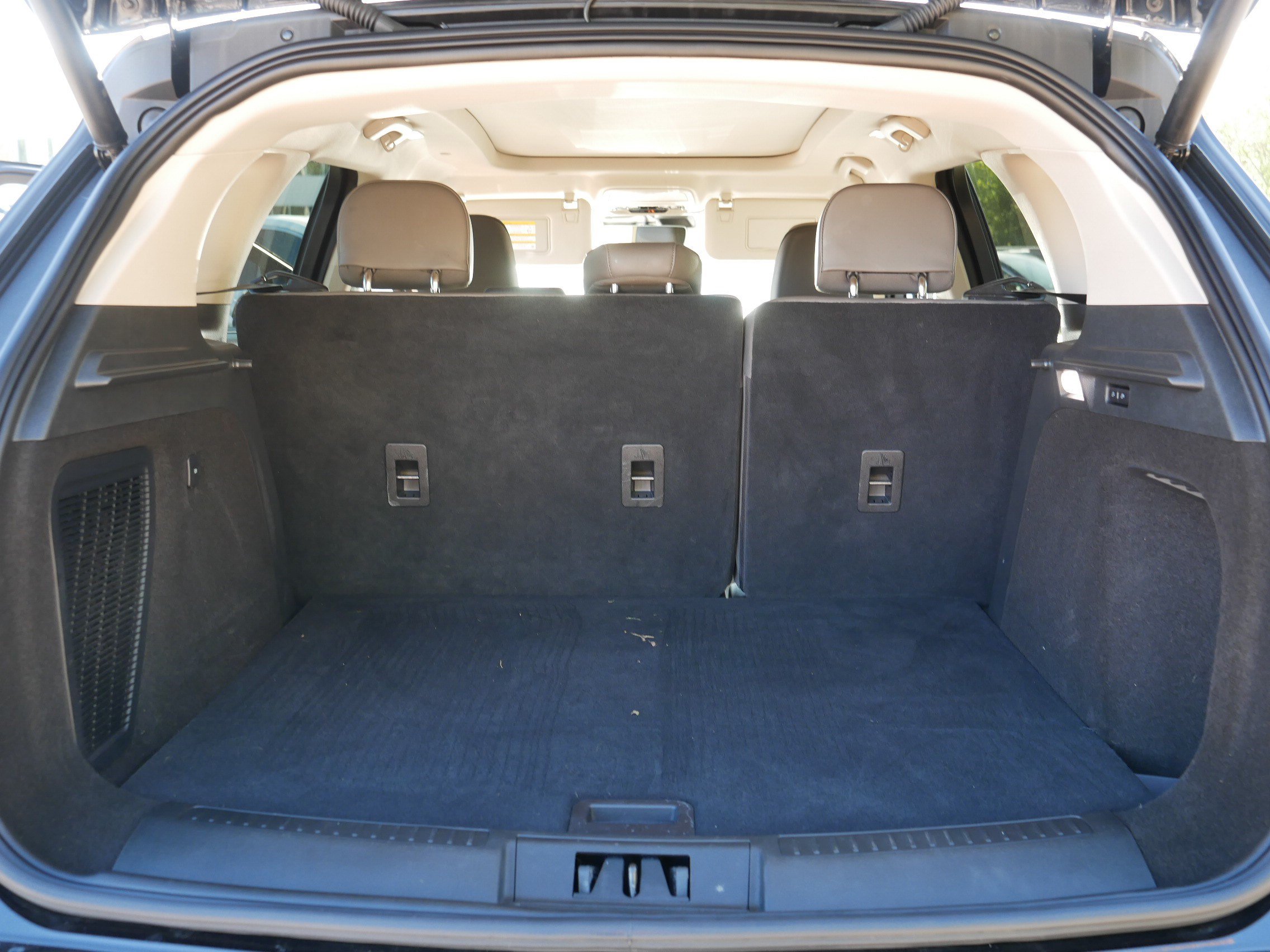 Used 2024 Lincoln Corsair AWD w/ Equipment Group 102A image 18