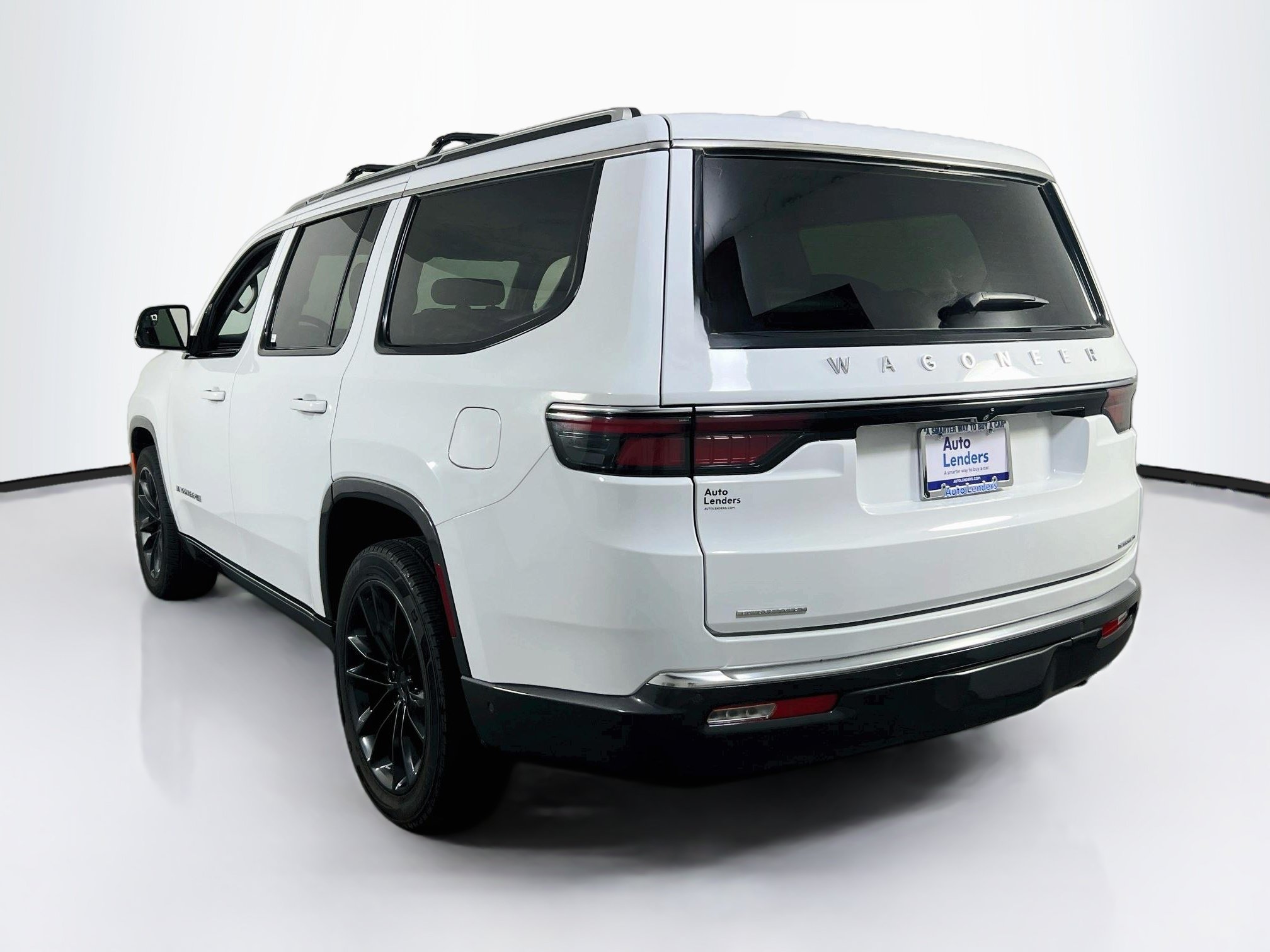 Used 2022 Jeep Wagoneer Series III w/ Premium Group I AWD/4WD image 7