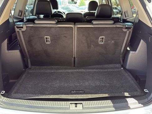 Used 2024 Volkswagen Atlas SE FWD image 10