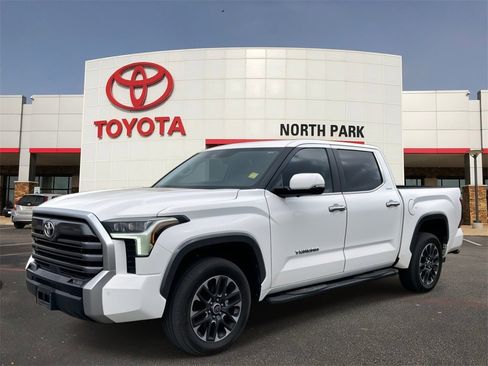 Used 2024 Toyota Tundra Limited image 1