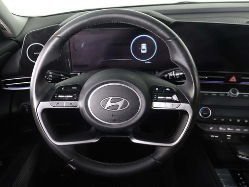 Used 2025 Hyundai Elantra SEL FWD image 34