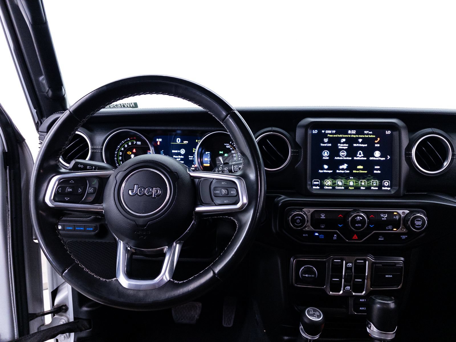Used 2022 Jeep Wrangler Unlimited Sahara AWD/4WD image 11