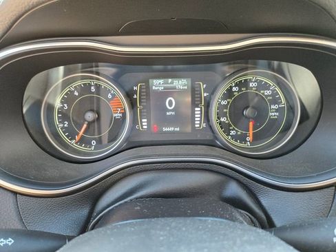 Used 2021 Jeep Cherokee Latitude Plus image 29