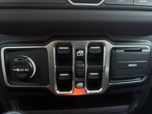 New 2026 Jeep Wrangler Unlimited Sahara AWD/4WD image 14