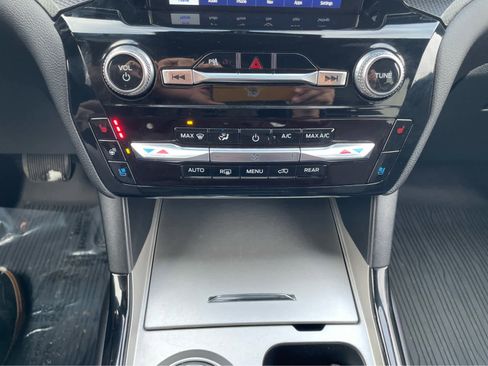 Used 2024 Ford Explorer ST w/ Equipment Group 401A image 24