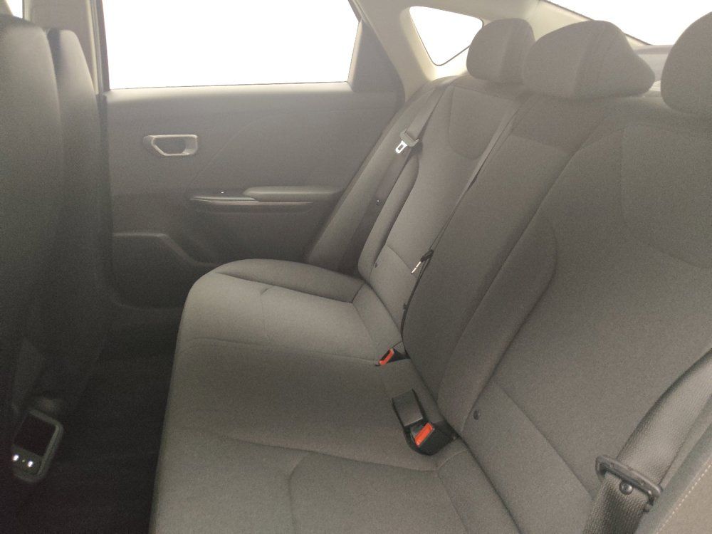Used 2025 Kia K4 FWD image 18