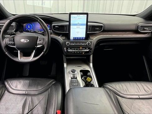 Used 2020 Ford Explorer Platinum w/ Premium Technology Package image 15