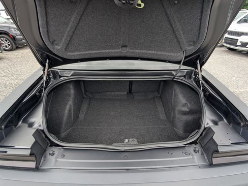 Used 2022 Dodge Challenger SRT Hellcat Redeye image 17