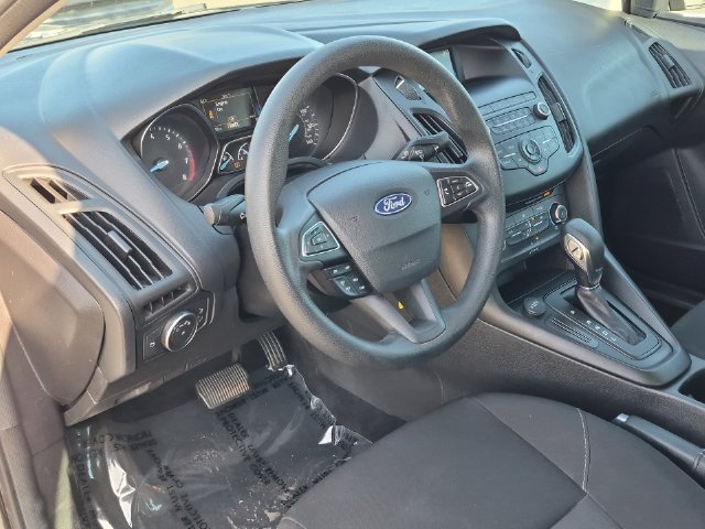 Used 2018 Ford Focus SE FWD image 20