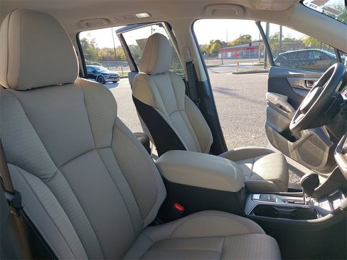 Certified 2025 Subaru Ascent Premium image 10