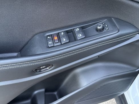 Used 2026 Jeep Cherokee Laredo AWD/4WD image 16