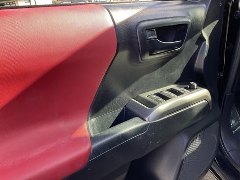 Used 2021 Toyota Tacoma SR5 image 25