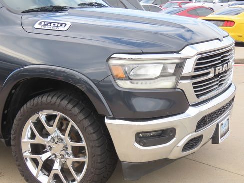 Used 2020 RAM 1500 Laramie AWD/4WD image 6