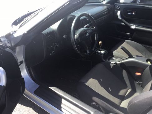 Used 2004 Toyota MR2 RWD image 7
