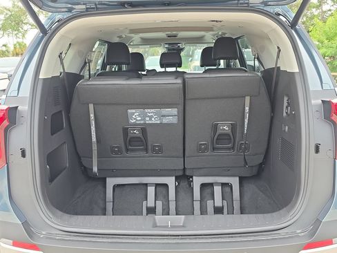 New 2027 Kia Carnival SX FWD image 10