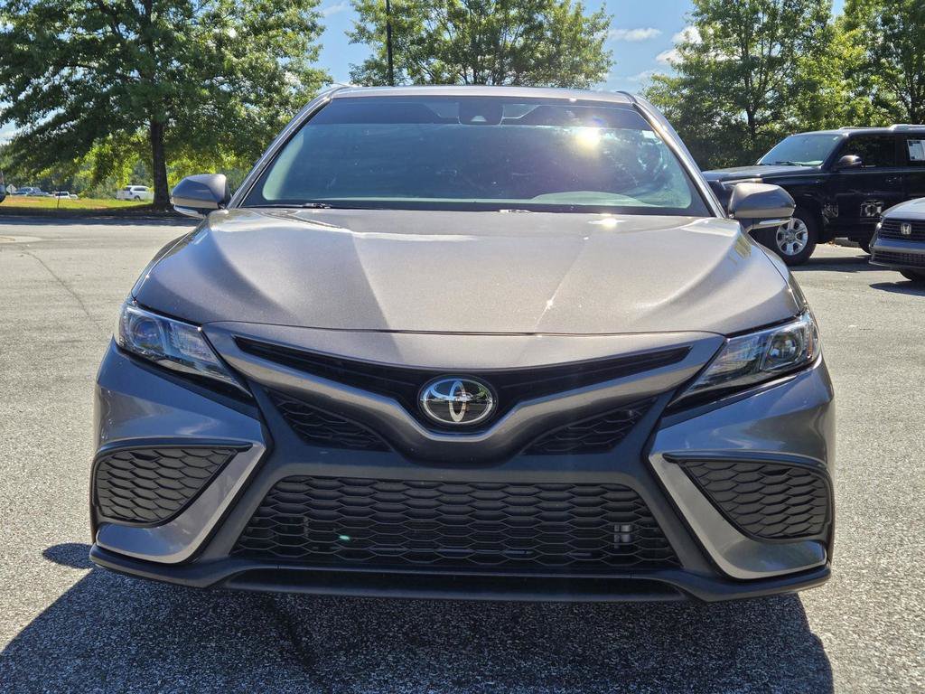Used 2024 Toyota Camry SE FWD image 2