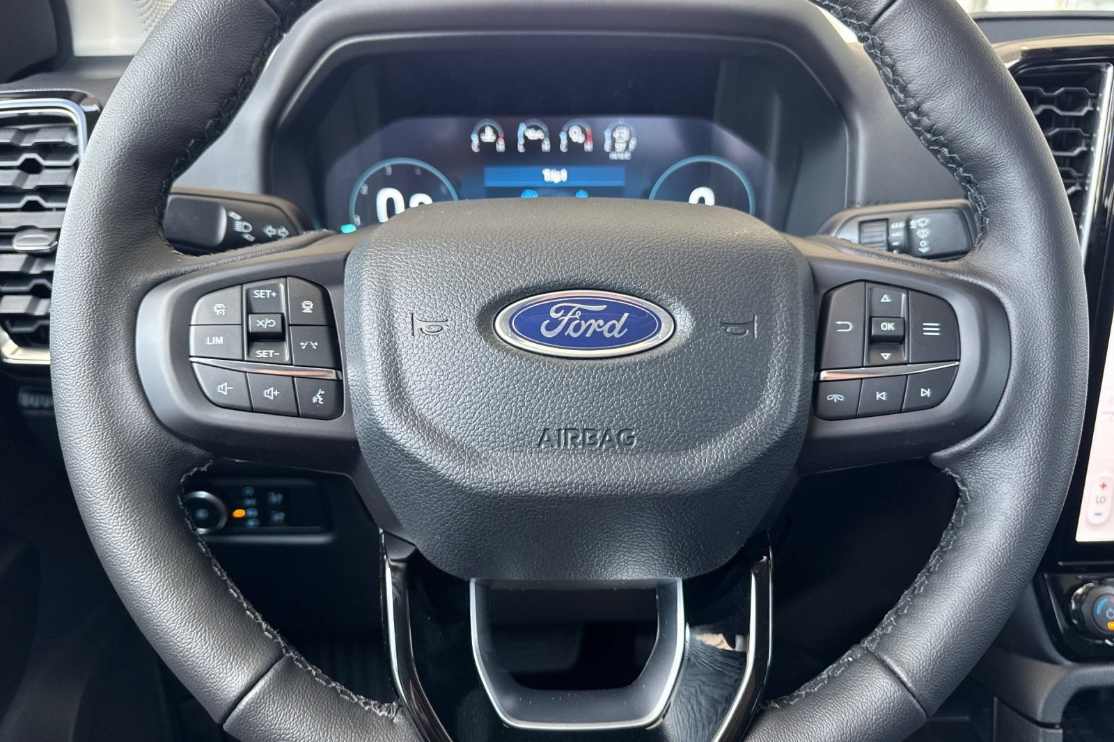 New 2026 Ford Ranger Lariat w/ FX4 Off-Road Package AWD/4WD image 22