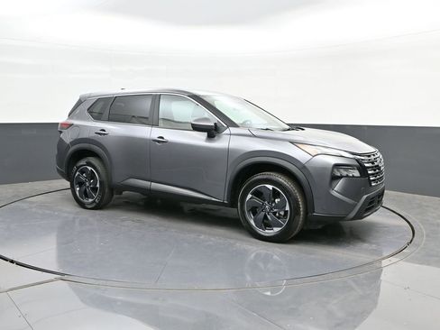 Used 2025 Nissan Rogue SV AWD/4WD image 17