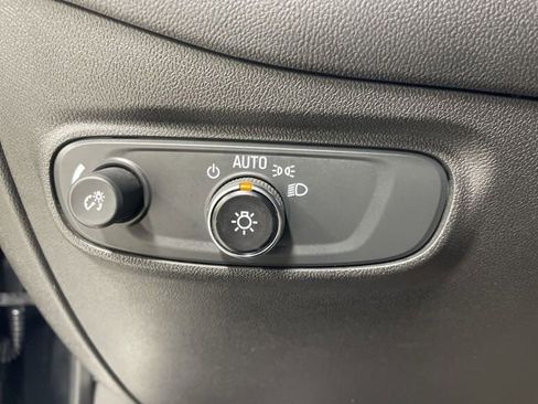 Used 2022 Chevrolet Equinox LT image 37