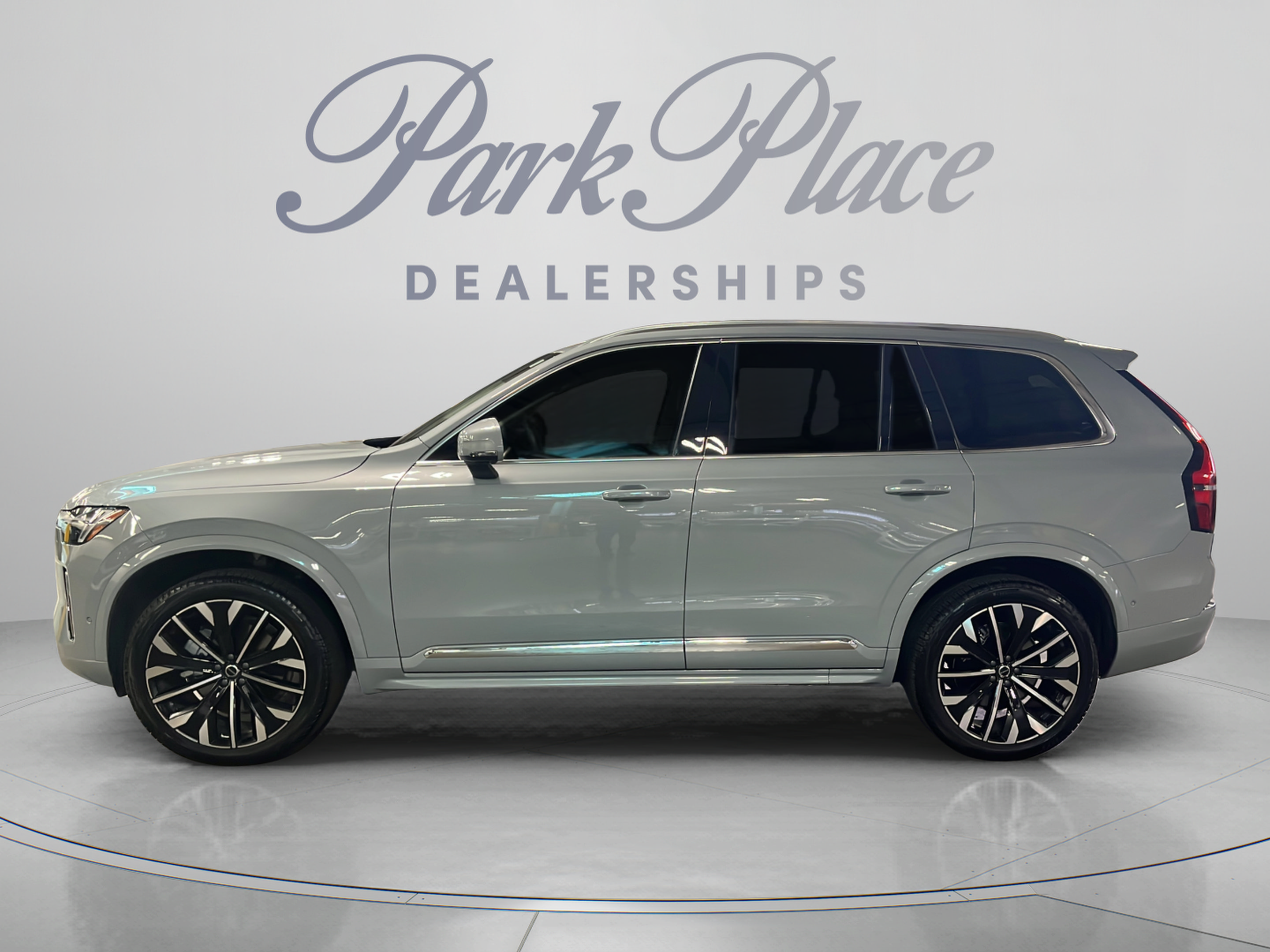 Certified 2026 Volvo XC90 B6 Ultra w/ Protection Package AWD/4WD image 2