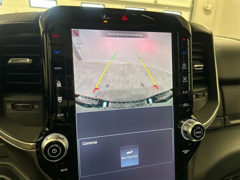 New 2026 RAM 1500 4x4 Crew Cab image 25