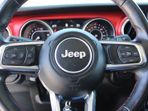 Used 2018 Jeep Wrangler Unlimited Rubicon AWD/4WD image 18