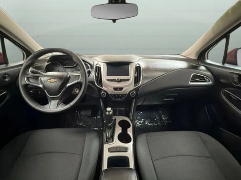 Used 2017 Chevrolet Cruze LS FWD image 12
